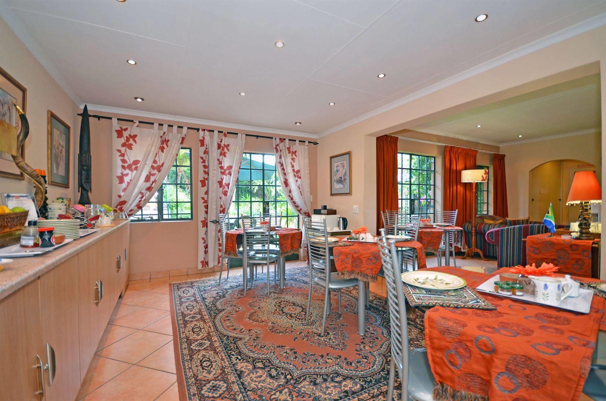 Cherry Tree Cottage B&B Linden Johannesburg Dış mekan fotoğraf
