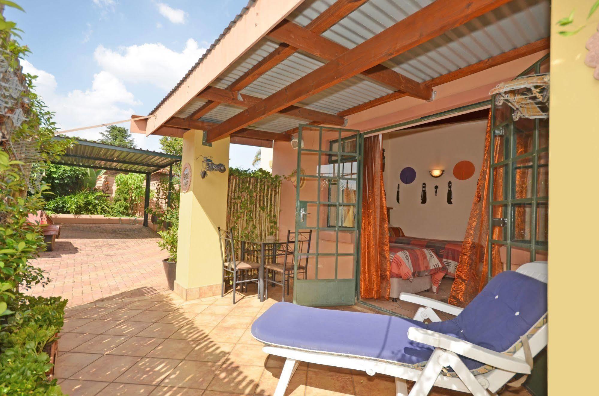 Cherry Tree Cottage B&B Linden Johannesburg Dış mekan fotoğraf